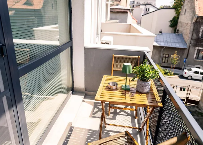 Caluna Near Center Бухарест